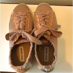Steve Madden Tan Sneakers